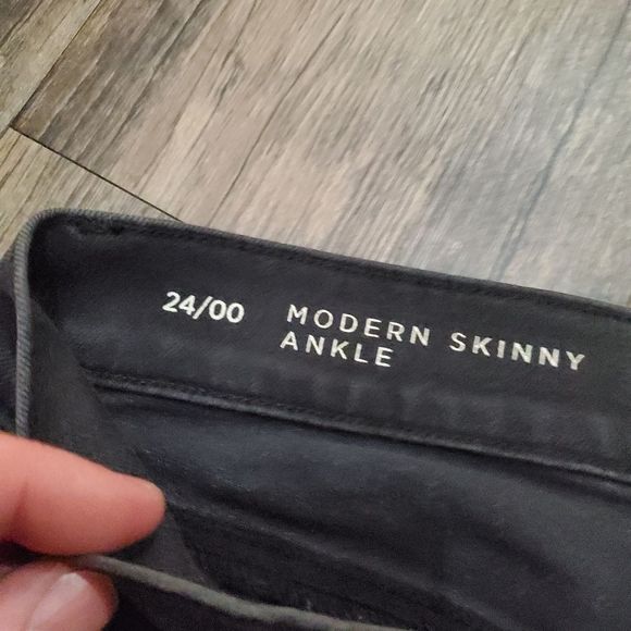 NWT Loft Skinny Jeans - Picture 3 of 6